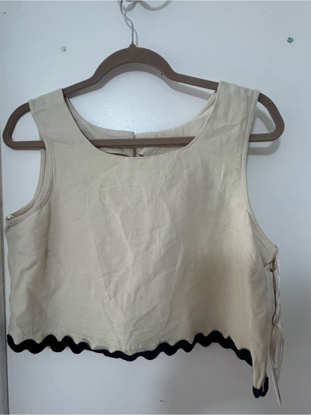 Crop Tank Top in Cream with Black Scallop Hem